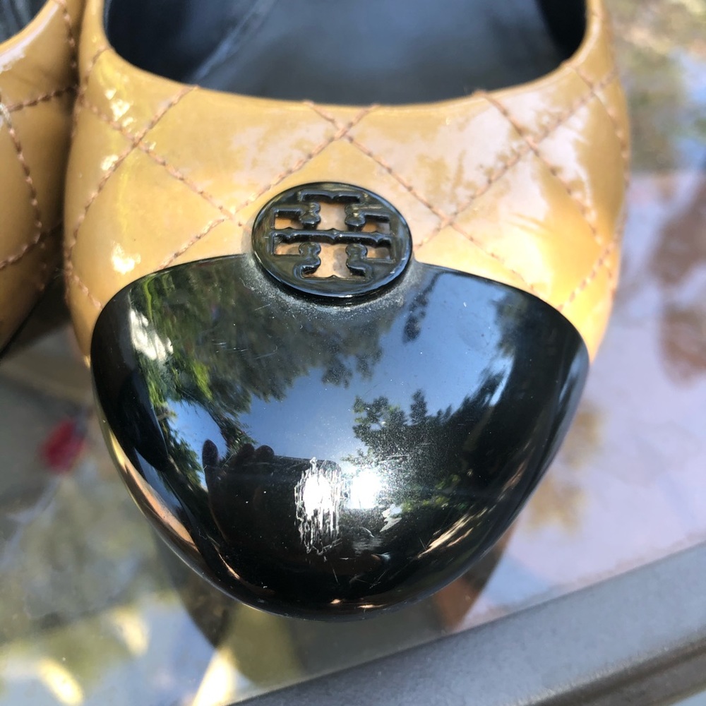 Tory Burch Kaitlin Quilted Cap-Toe Pump - Picture 4 of 7